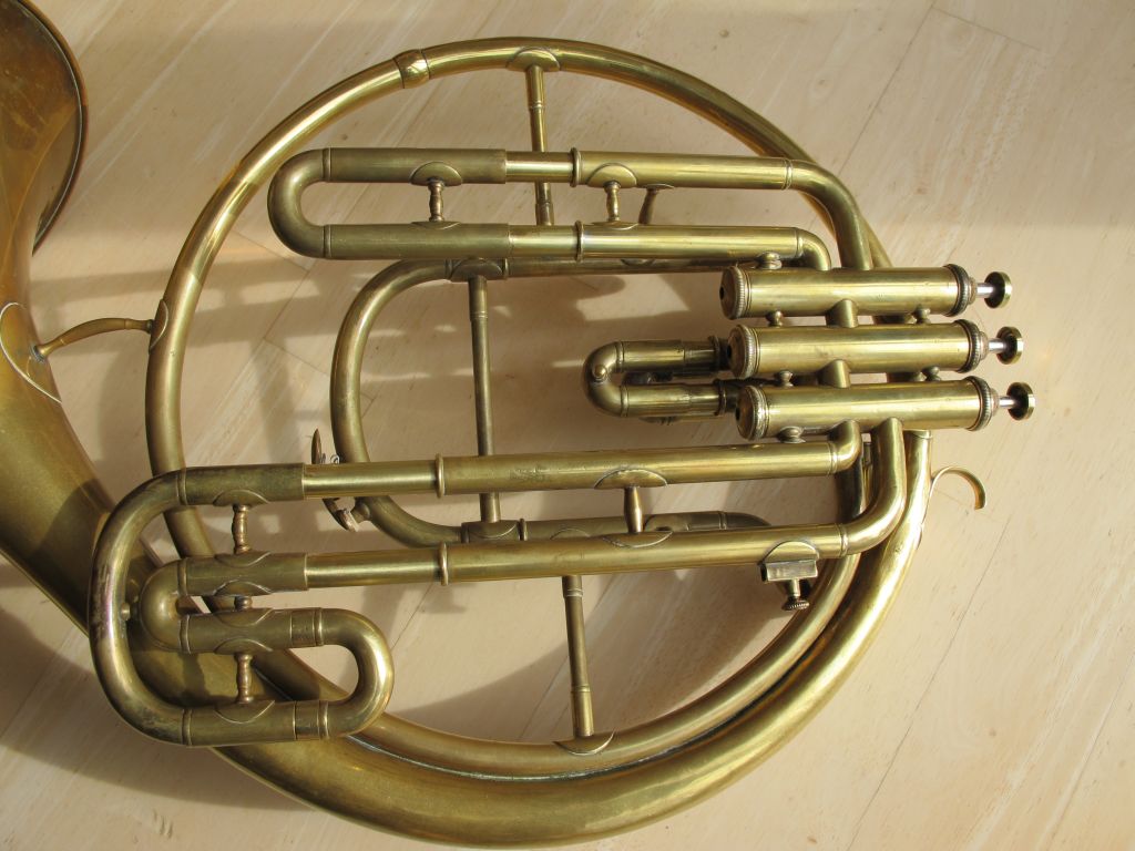 Es-Horn 1024.jpg